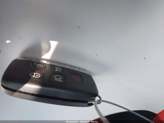 2017 JAGUAR F-TYPE SAJWJ6DL7HMK35614 Photo 10