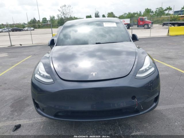 5YJYGDEE1LF009211 Tesla Model Y