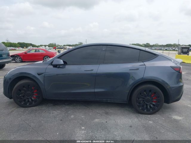 5YJYGDEE1LF009211 Tesla Model Y