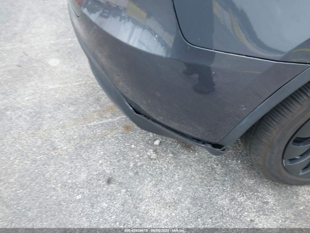 5YJYGDEE1LF009211 Tesla Model Y