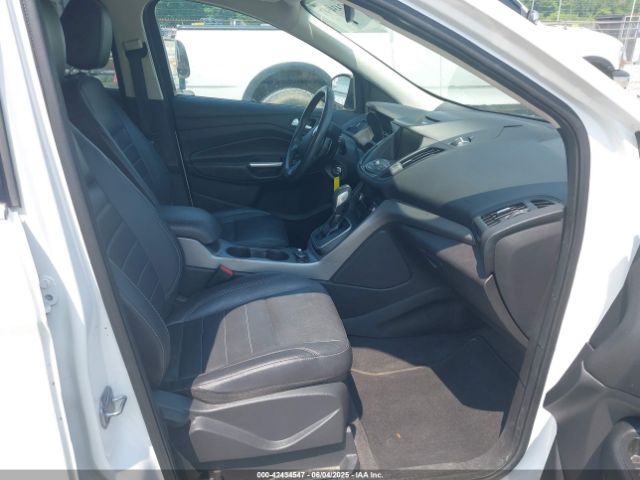 1FMCU0GX7EUB71005 Ford ESCAPE SE