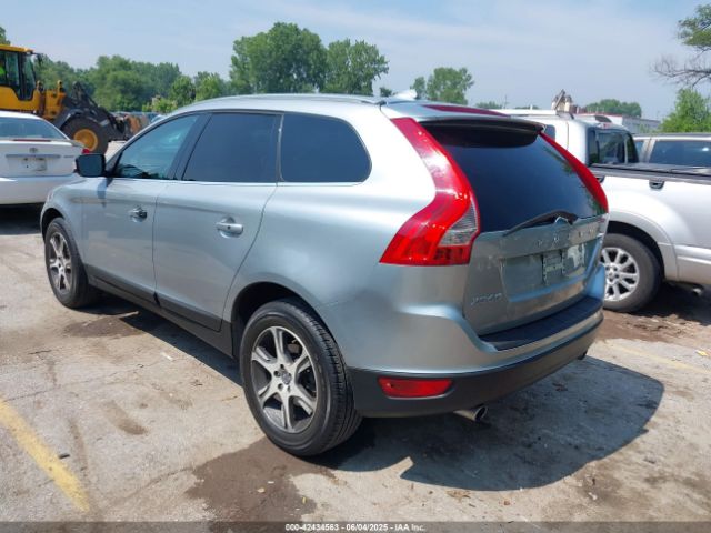 2013 VOLVO XC60 YV4902DZ5D2448575 Photo 2