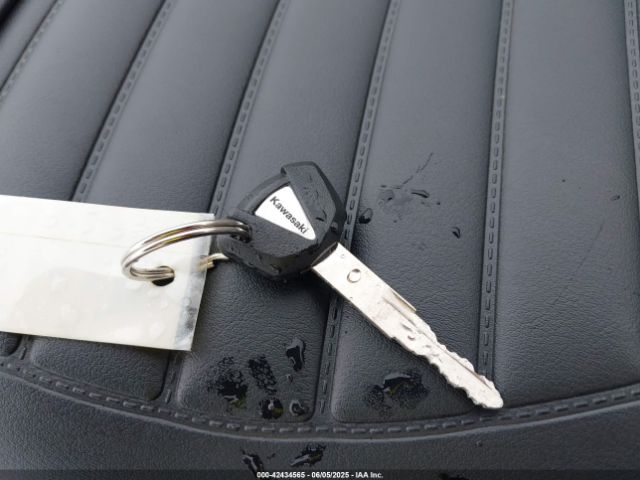 2022 KAWASAKI ZR900 JKAZR2C13NA057379 Photo 10