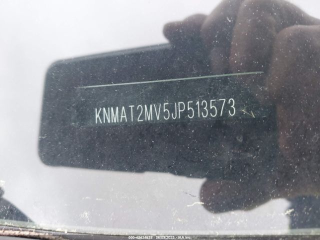2018 NISSAN ROGUE KNMAT2MV5JP513573 Photo 8
