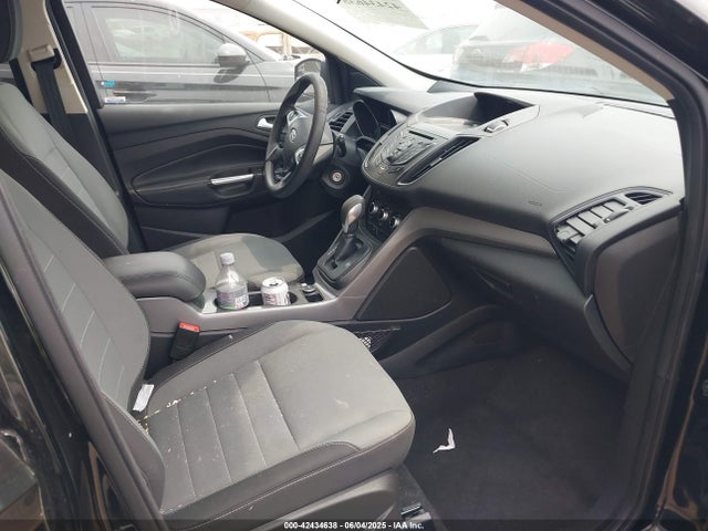 1FMCU0GX1GUC87092 Ford ESCAPE SE