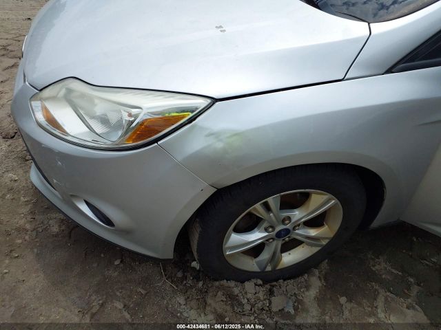 1FADP3F27EL154093 Ford FOCUS SE