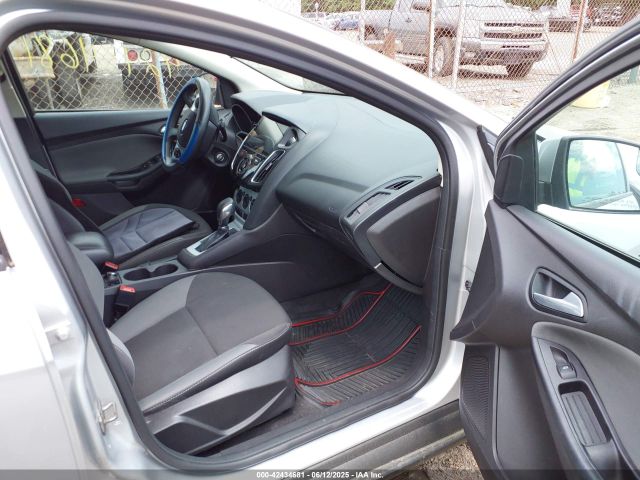 1FADP3F27EL154093 Ford FOCUS SE