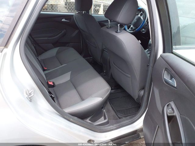 1FADP3F27EL154093 Ford FOCUS SE