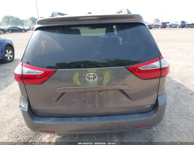 Toyota Sienna Le 8 Passenger 2017 5TDKZ3DC5HS806235 Image 16