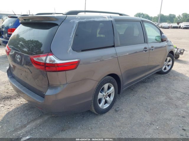 2017 TOYOTA SIENNA 5TDKZ3DC5HS806235 Photo 3