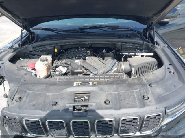 1C4RJJAGXP8879699 Jeep Grand Cherokee L Laredo 4x2