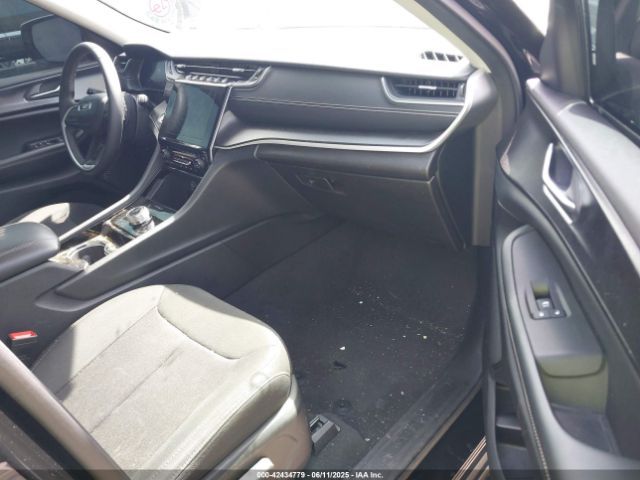 1C4RJJAGXP8879699 Jeep Grand Cherokee L Laredo 4x2