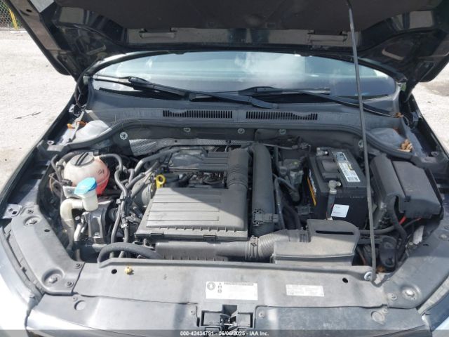 3VW267AJ0GM350627 Volkswagen Jetta 1.4t S
