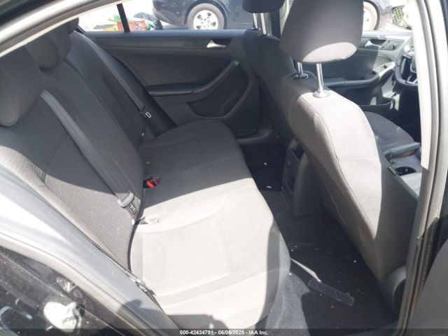 3VW267AJ0GM350627 Volkswagen Jetta 1.4t S