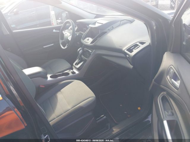1FMCU9GX9FUA21483 Ford ESCAPE SE