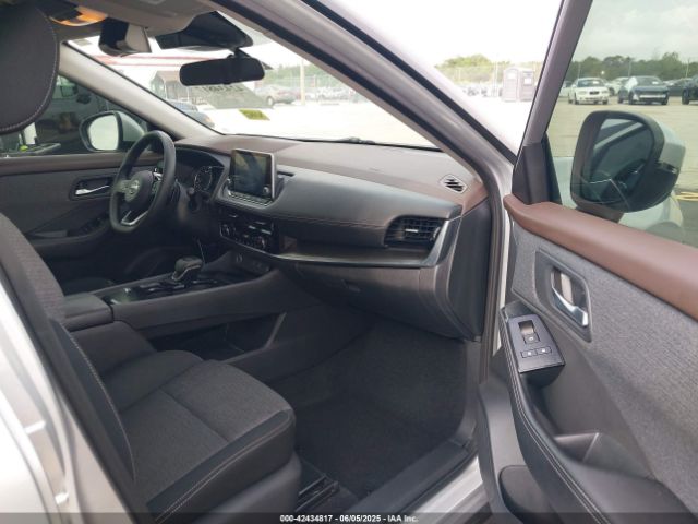 2022 NISSAN ROGUE 5N1BT3BAXNC671023 Photo 4