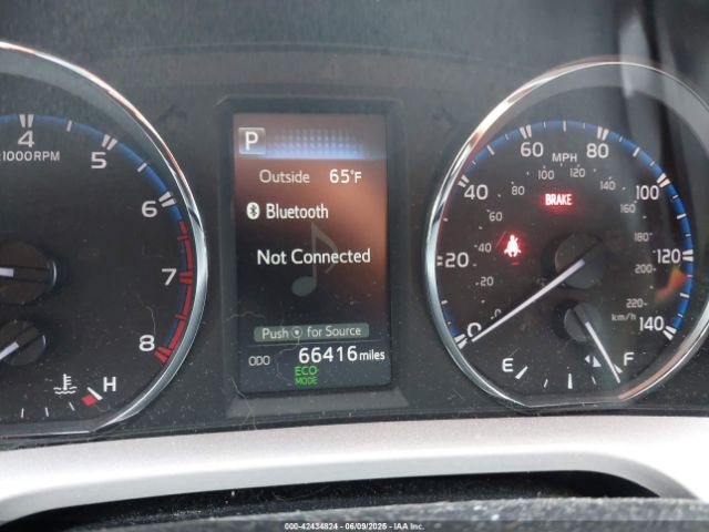 JTMRFREV5GJ078759 Toyota Rav4 Xle