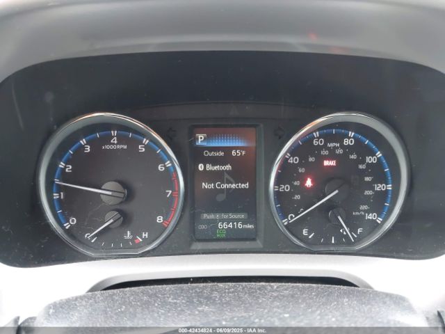 JTMRFREV5GJ078759 Toyota Rav4 Xle