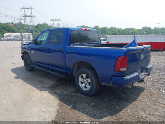 2016 RAM 1500 3C6RR7KT1GG312399 Photo 2