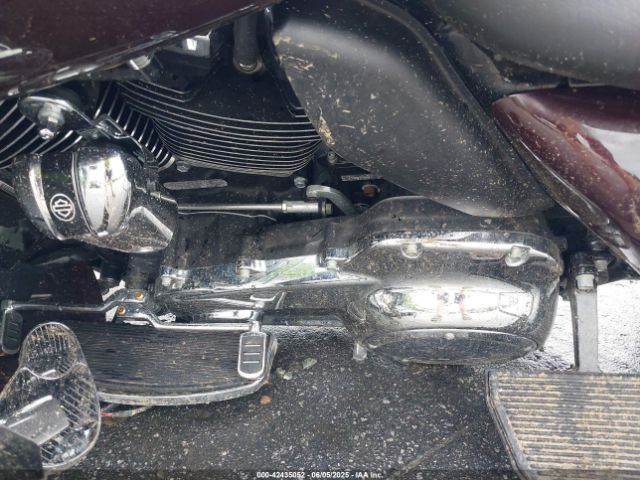 2021 HARLEY-DAVIDSON FLTRK 1HD1KZF17MB646213 Photo 8