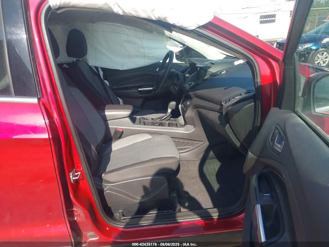 1FMCU9G93HUB65695 Ford 2017
