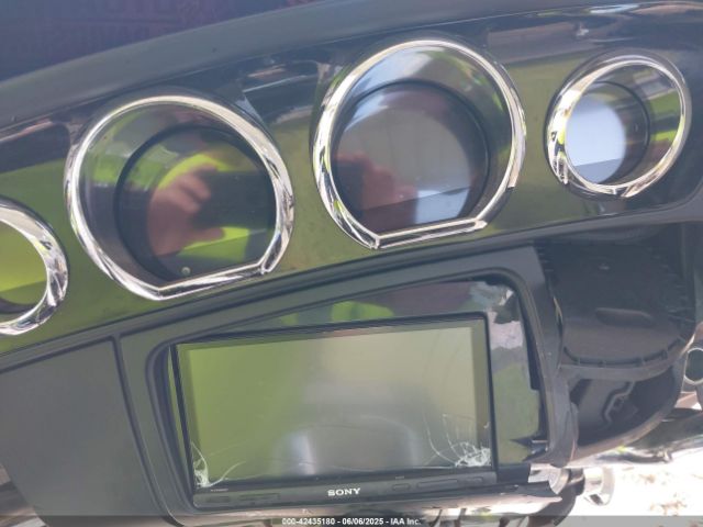 2020 HARLEY-DAVIDSON FLHX 1HD1KBC11LB674986 Photo 6