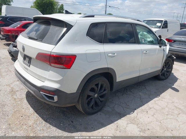 3VV1X7B24NM013220 Volkswagen tsi