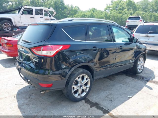 1FMCU0JX0EUC21512 Ford Escape Titanium