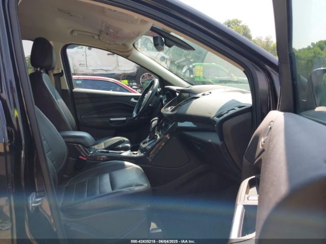 1FMCU0JX0EUC21512 Ford Escape Titanium