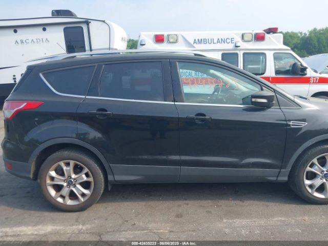 1FMCU9J91GUB28510 Ford Escape Titanium