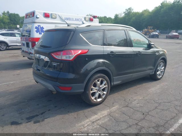 1FMCU9J91GUB28510 Ford Escape Titanium