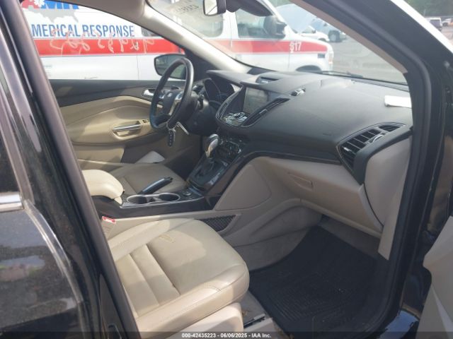 1FMCU9J91GUB28510 Ford Escape Titanium