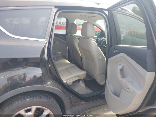 1FMCU9J91GUB28510 Ford Escape Titanium