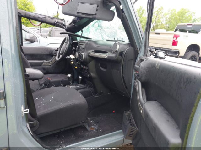 2014 JEEP WRANGLER UNLIMITED 1C4BJWDG1EL135073 Photo 4