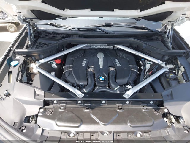5UXCX4C54KLS38649 BMW X7 Xdrive50i