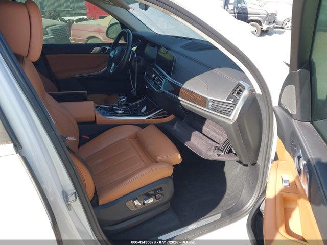 5UXCX4C54KLS38649 BMW X7 Xdrive50i