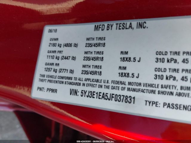 2018 TESLA MODEL 3 5YJ3E1EA5JF037831 Photo 8