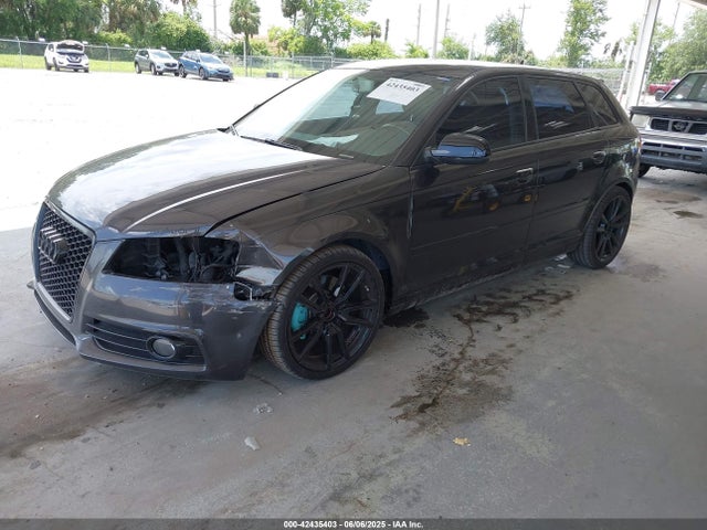 2011 AUDI A3 WAUBEAFM9BA016587 Photo 1