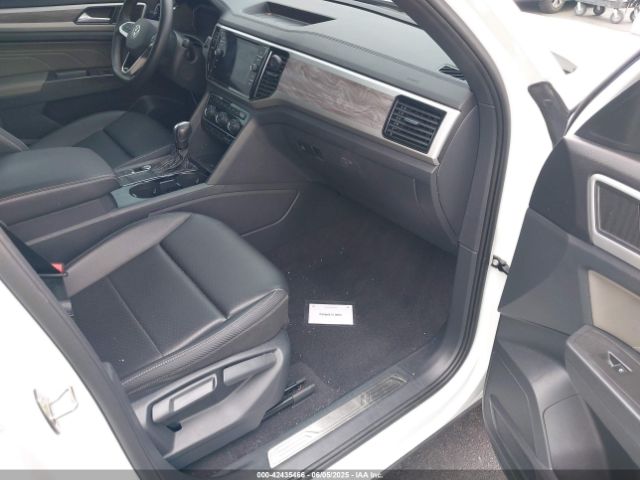 2023 VOLKSWAGEN ATLAS CROSS SPORT 1V2JE2CA3PC227230 Photo 4