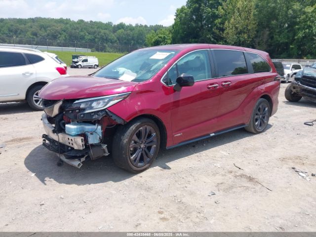 2021 TOYOTA SIENNA 5TDXRKEC4MS017258 Photo 1