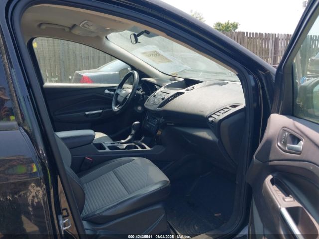 1FMCU9GD0JUB01561 Ford ESCAPE SE