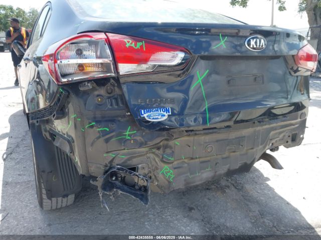 3KPFK4A70JE197056 KIA FORTE LX