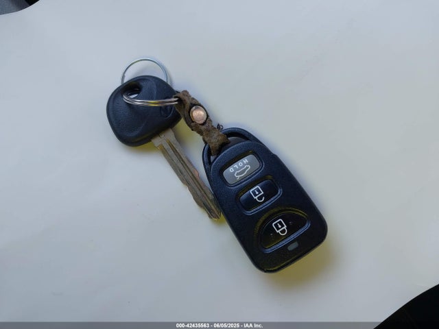 5NPD84LFXHH167823 Hyundai Elantra