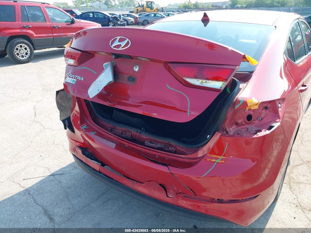 5NPD84LFXHH167823 Hyundai Elantra