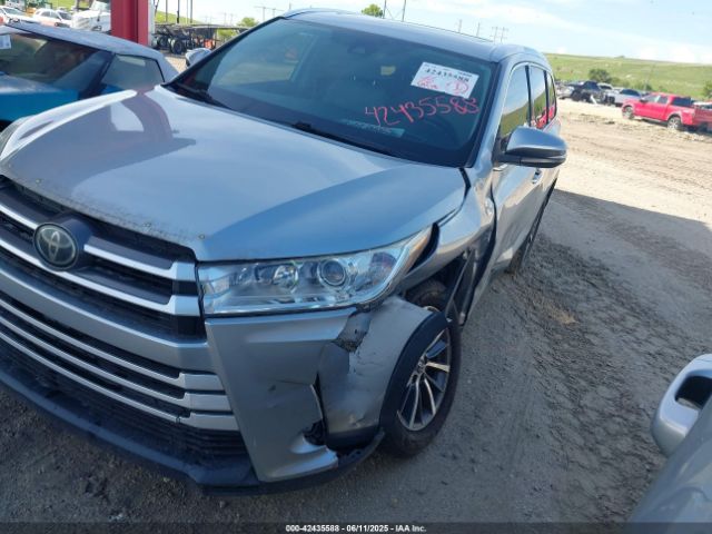 2019 TOYOTA HIGHLANDER 5TDKZRFH8KS552538 Photo 5