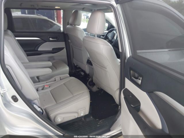 2019 TOYOTA HIGHLANDER 5TDKZRFH8KS552538 Photo 7