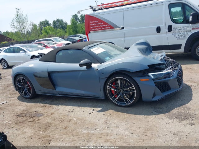 Audi R8 2022 WUA4BCFX0N7900836 Image 13