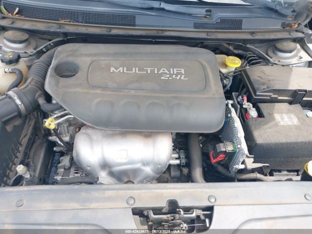 2016 CHRYSLER 200 1C3CCCAB6GN109604 Photo 9