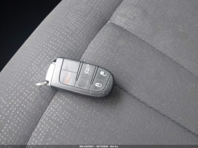 2016 CHRYSLER 200 1C3CCCAB6GN109604 Photo 10