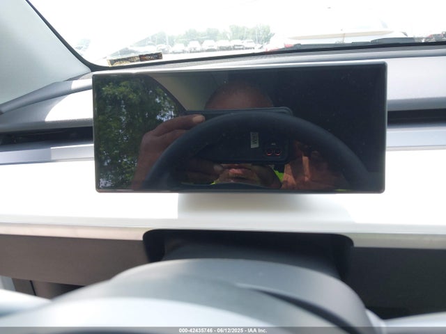 Продажа на аукционе авто 2023 Tesla Model Y Performance Dual Motor All-wheel Drive, vin: 7SAYGDEF6PF712384, номер лота: 42435746